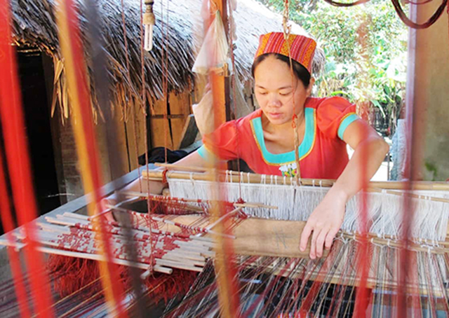 Mở hướng thoát nghèo cho đồng bào người Thái ở Quỳ Châu