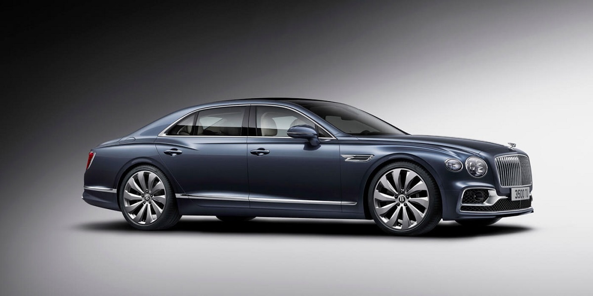 Chiếc xe Bentley Continental Flying Spur 2020 vừa về đến Việt Nam dù nhìn ở góc nào cũng vô cùng đẳng cấp và sang trọng