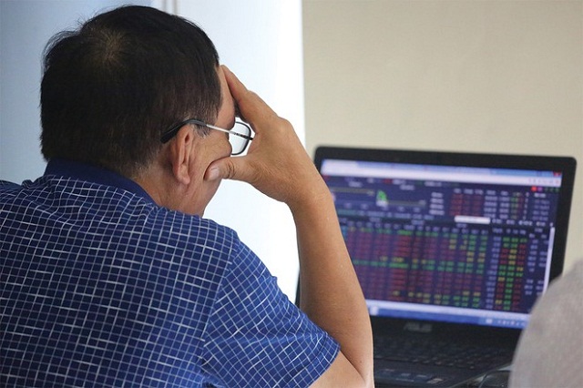 'Sức khỏe' doanh nghiệp có 'gánh' được giá cổ phiếu?