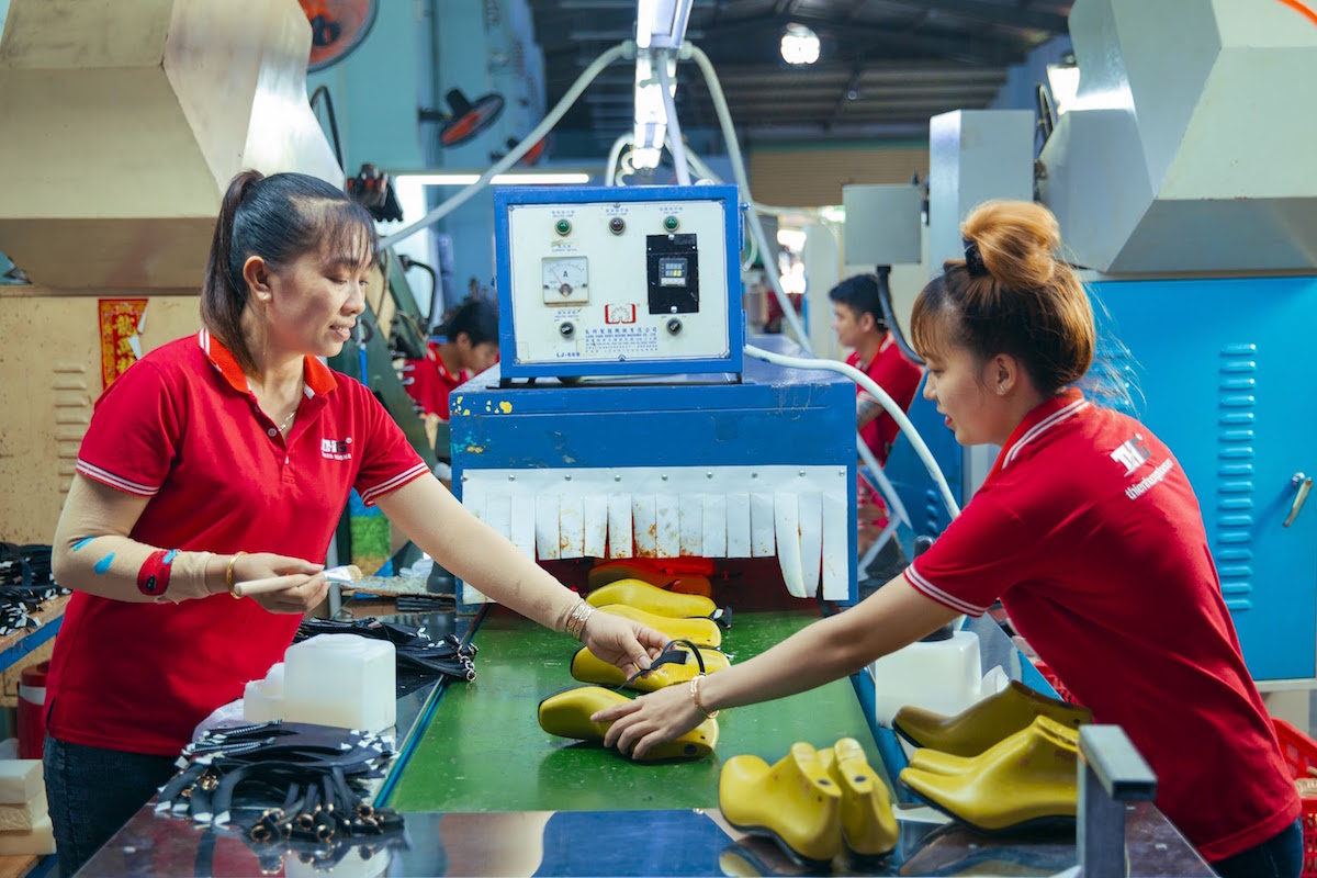 Da giày hy vọng 'sau cơn mưa, trời lại sáng'
