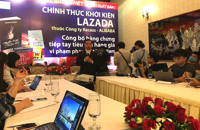 Có ‘siết’ được bán hàng giả trên chợ online?