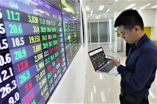 Chứng khoán tuần từ 14 -18/9: VN-Index gặp lực cản ở vùng 900 điểm?