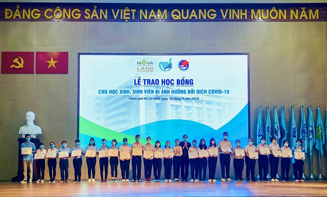 Niềm vui mùa tựu trường với học bổng của tập đoàn Novaland
