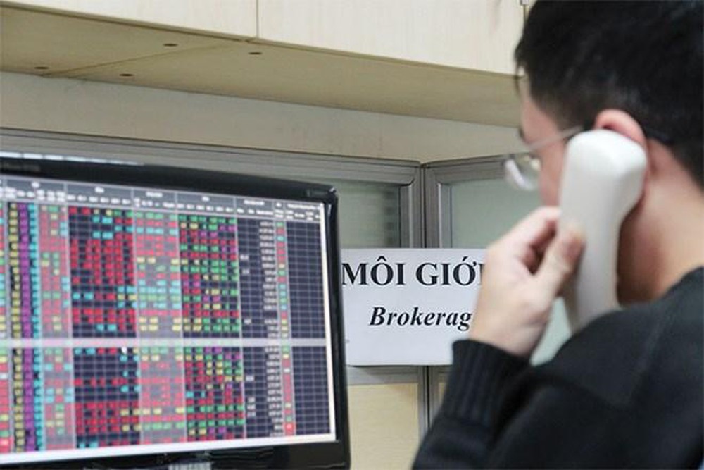 'Cuộc chiến sống còn' của công ty chứng khoán nội