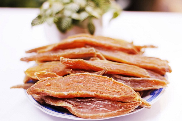 Xã bãi ngang giảm nghèo từ khoai deo