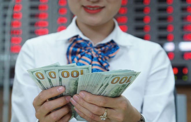 Tỷ giá USD ngày 14/10: Đảo chiều tăng trong bối cảnh nhà đầu tư thận trọng