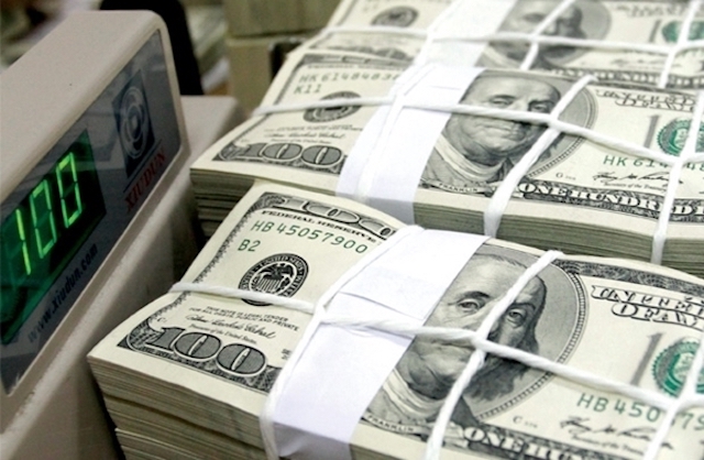 Tỷ giá ngày 19/10: Đồng USD trong nước ít biến động