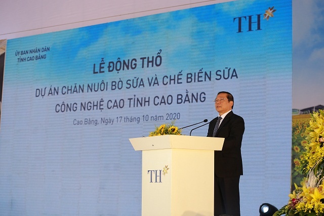 Ong-Lai-Xuan-Mon-Uy-vien-Trung-3722-7097