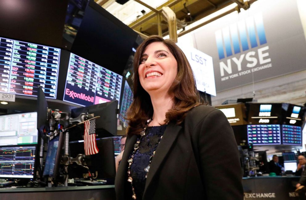 Chứng khoán ngày 6/11: Dow Jones lấy lại mốc 28.000 điểm, Vn-Index rơi vào vùng trũng thông tin