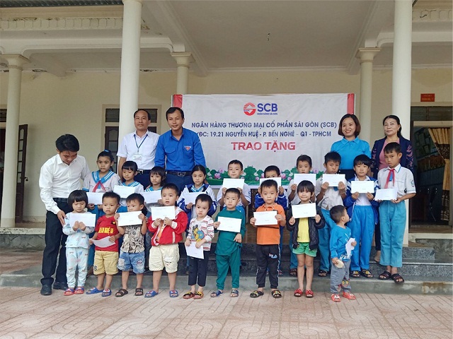 SCB hướng về miền Trung thương yêu