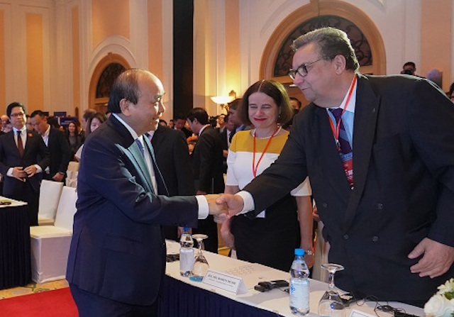 Doanh nghiệp ASEAN tìm hướng đi sau 'bão' COVID-19