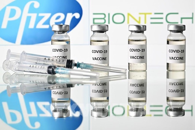 WHO xem xét cấp phép sử dụng khẩn cấp vaccine của Pfizer/BioNTech