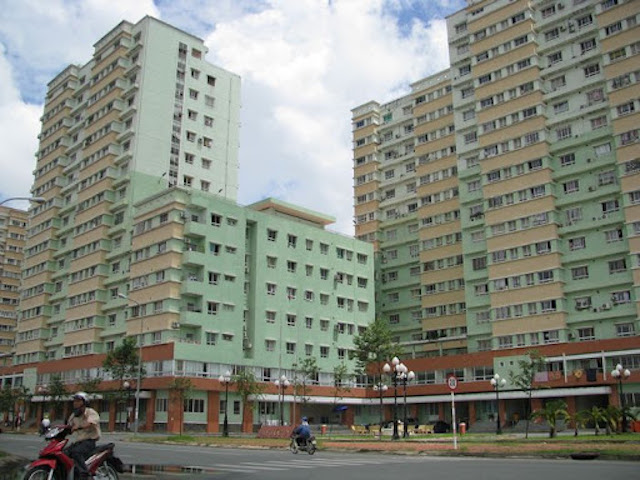 Nhà ở giá rẻ tại TP.HCM: Người thu nhập thấp có còn cơ hội?