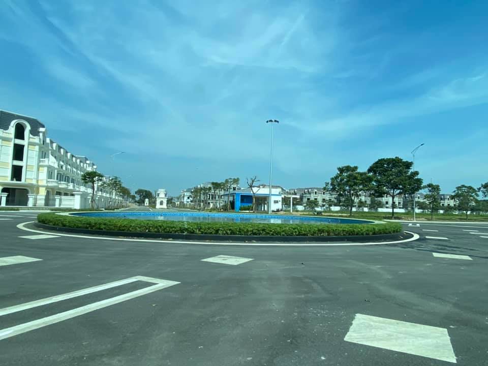 Gian nan chuyện 'kéo' giảm giá bất động sản