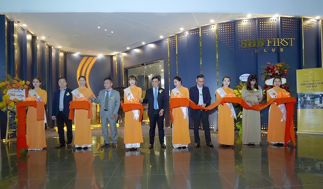 SHB First Club Nội Bài - Phòng chờ sân bay mạ vàng 24k đầu tiên được ra mắt