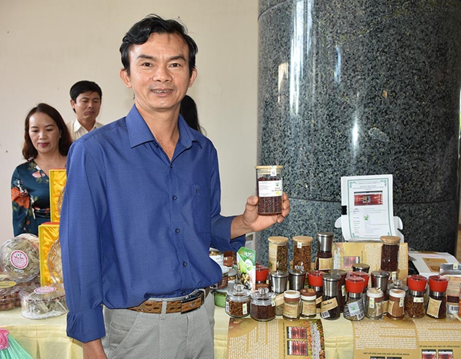Người giữ sắc đỏ cho hạt tiêu hữu cơ