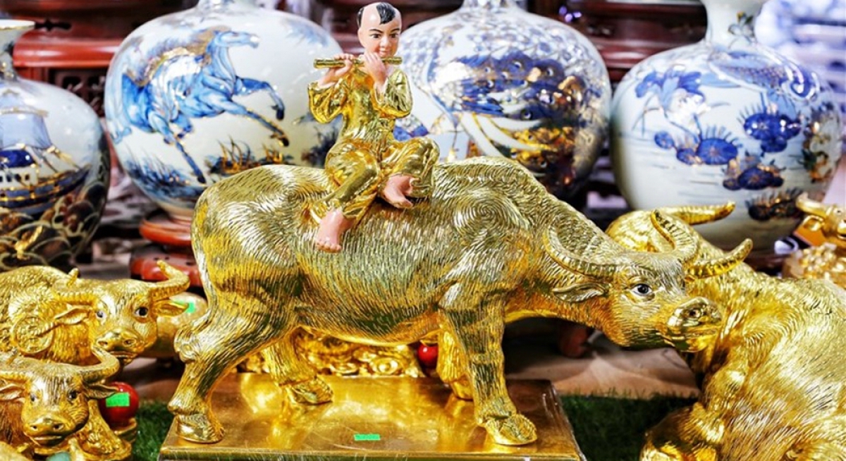 'Sốt' săn lùng trâu mạ vàng làm quà tặng Tết
