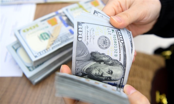 Thị trường tiền tệ ngày 3/2: USD tăng vọt, giá vàng bị 'thổi bay' 20 USD/ounce