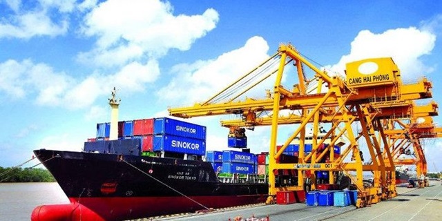 Kim ngạch xuất nhập khẩu đạt 1,67 tỷ USD trong 7 ngày Tết