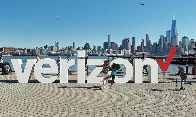 <p>
<strong>8. Verizon Communications (Hoa Kỳ) - 10,23 tỷ USD</strong><br /><br /><em>Công ty viễn thông của Mỹ có trụ sở chính tại New York.  Facebook / Verizon</em></p>