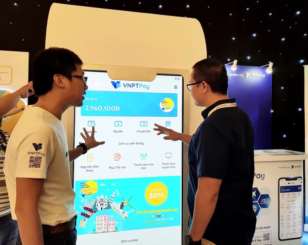 Các 'ông lớn' viễn thông sốt sắng tham gia Mobile Money