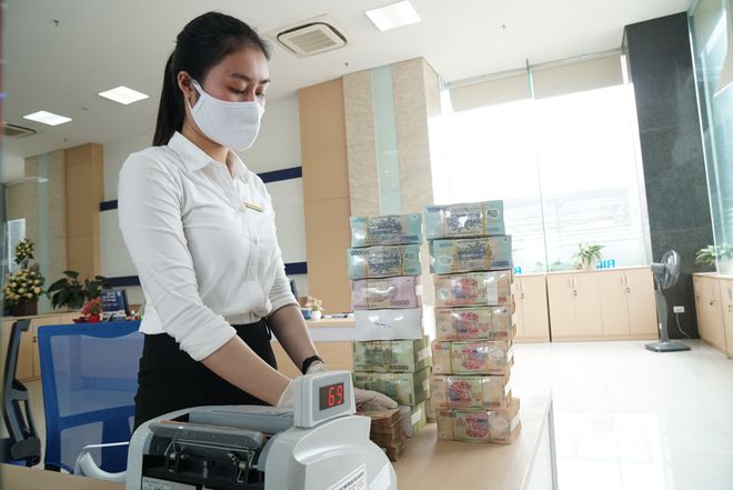 'Cửa' giảm lãi suất huy động đã đóng?