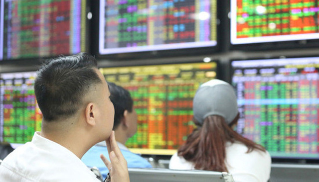 Vn-Index và cú 'vượt đỉnh' mong manh