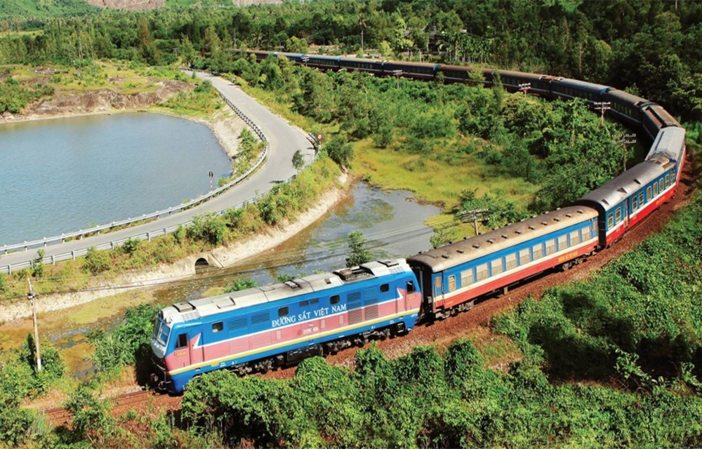 Đã đến lúc cởi bỏ 'chiếc áo' hạ tầng chật hẹp của đường sắt