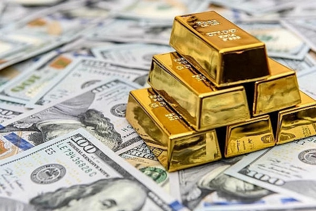 Để biết thêm về giá trị của vàng và đồng USD, hãy xem hình ảnh liên quan. Bạn sẽ không muốn bỏ lỡ cơ hội để hiểu rõ hơn về hai loại tài sản này.