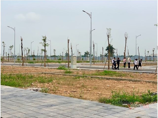 Chặn 'cơn sốt' đất, ngăn lây lan toàn thị trường