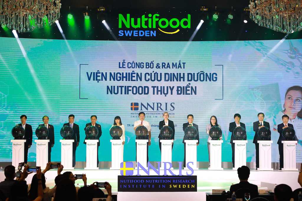 Ra mắt Viện Nghiên cứu dinh dưỡng Nutifood Thụy Điển