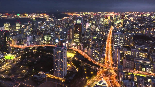 Mở rộng trục phát triển: Hà Nội sẽ trở thành 'hạt nhân' kết nối trong tương lai?