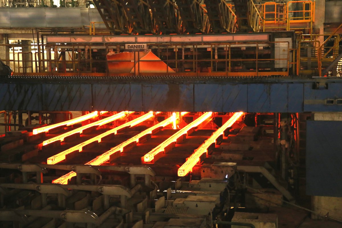 Bộ Tài chính đề nghị xem xét cẩn trọng giảm thuế để bình ổn giá thép