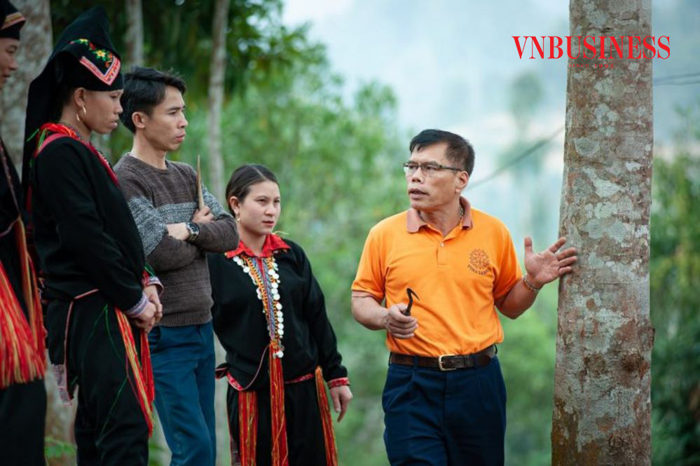 Phụ nữ dân tộc thiểu số tham gia chuỗi giá trị nông sản (Bài 1): Ứng dụng smartphone vào canh tác quế hữu cơ