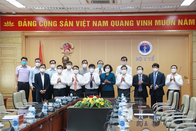 Sovico Group và HDBank ủng hộ 60 tỷ đồng cho chương trình vaccine phòng ngừa Covid-19