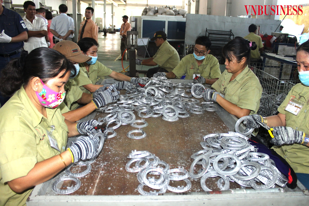 Dọn 'gạch đá’ để doanh nghiệp còn 'đường sống' giữa đại dịch