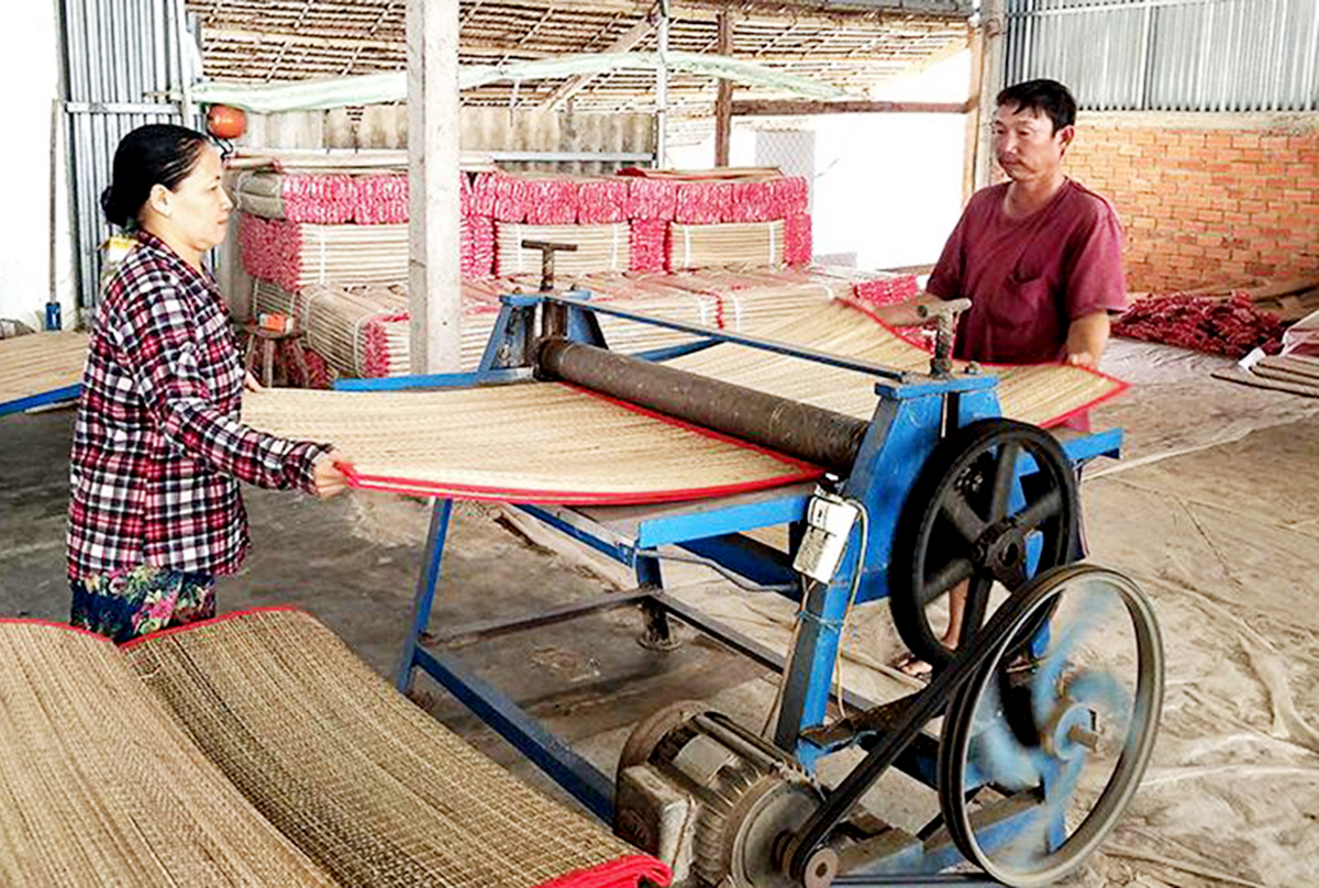 Nâng cao thu nhập từ nghề dệt ở Đức Mỹ