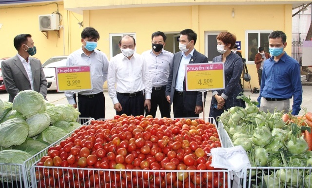 Hỗ trợ HTX tiêu thụ nông sản để ứng phó với dịch Covid-19