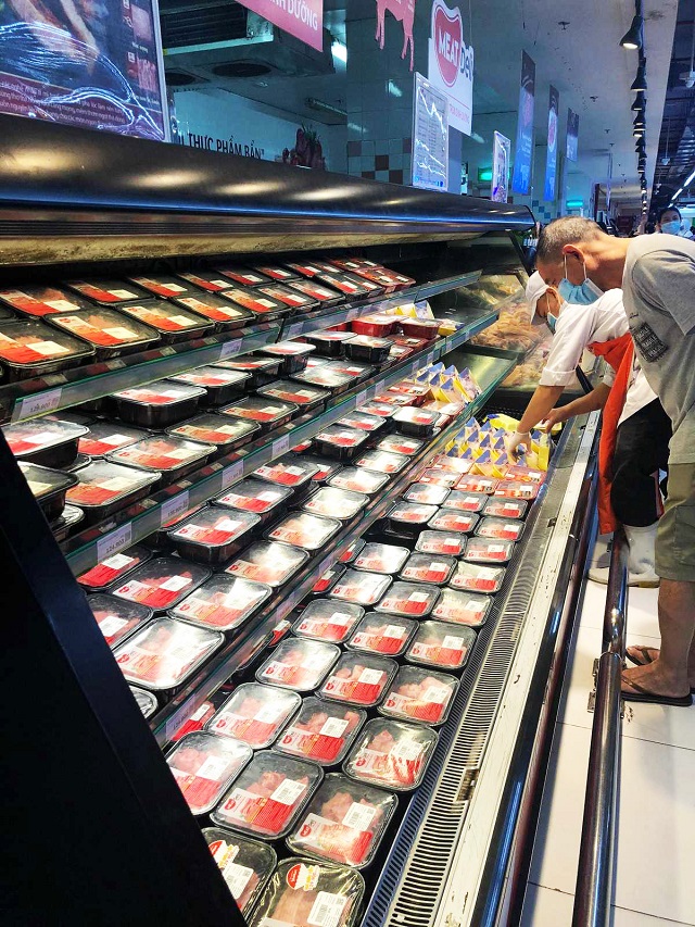 Thịt heo sạch MEATDeli và GÀ TƯƠI 3F “cháy hàng” trên toàn hệ thống VinMart/VinMart+ tại TP. Hồ Chí Minh