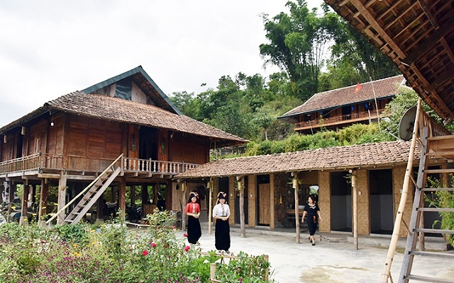 Nhà sàn người Thái là một phần của a Phủ - một di sản văn hóa thế giới của UNESCO. Những hình ảnh về kiến trúc độc đáo này sẽ khiến bạn thích thú và muốn tìm hiểu thêm về nghệ thuật và truyền thống văn hoá của dân tộc Thái.