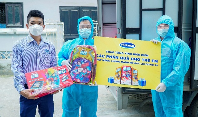 Vinamilk trao 8.400 hộp sữa và nhiều quà tặng cho trẻ em đang cách ly do dịch bệnh tại Điện Biên