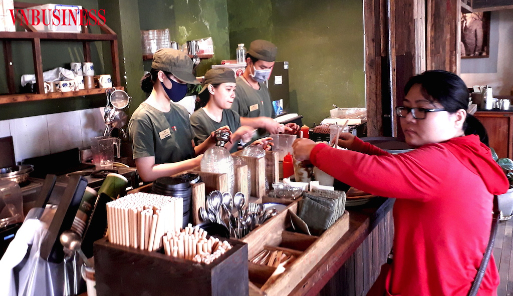 Ngành hàng F&B tìm cơ hội trong nguy nan