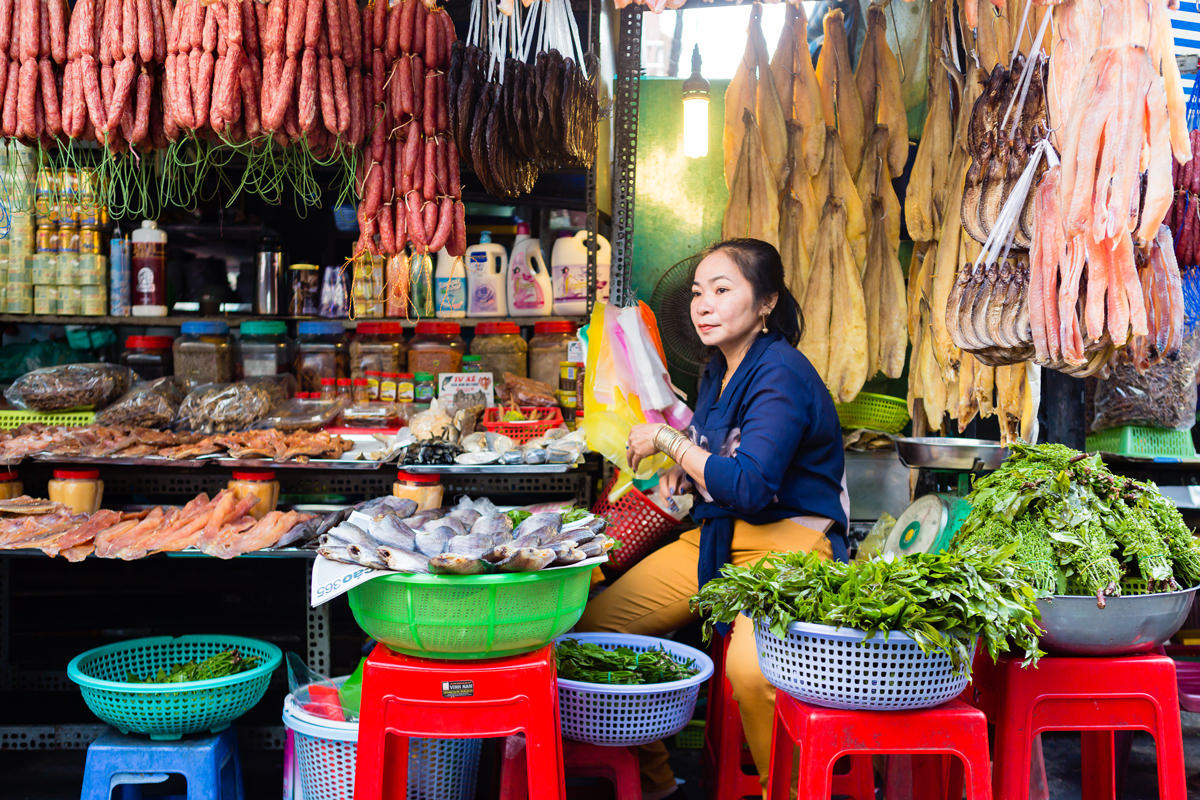 Cách nào đào 'mỏ vàng' thị trường nội địa?