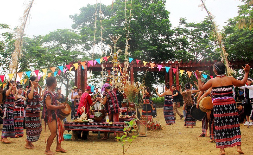 Sa Thầy đẩy mạnh phát triển kinh tế hàng hóa (Bài cuối): Đồng hành cùng HTX