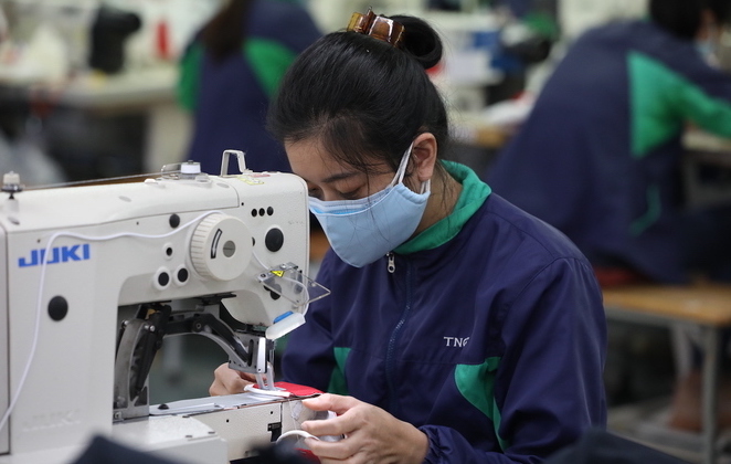 Dệt may 'đói' lao động giữa bão Covid-19