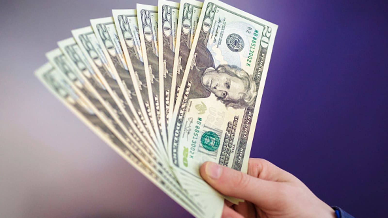 Giá vàng SJC ổn định theo xu hướng thế giới, đồng USD giảm nhẹ