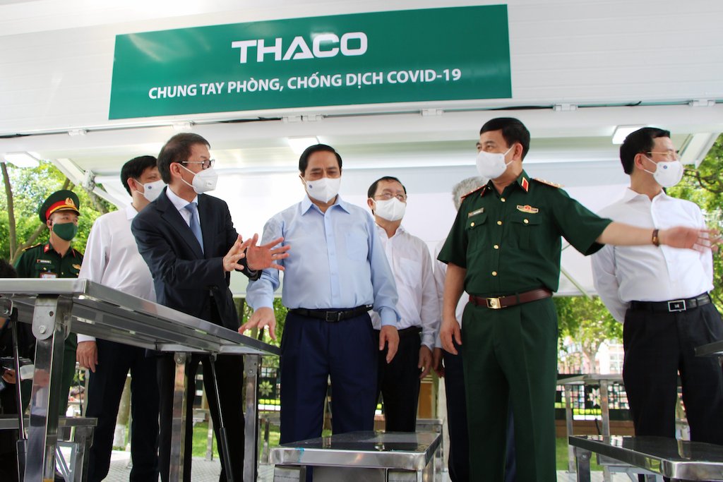 Thaco tài trợ xe chuyên dụng vận chuyển vắc xin và tiêm chủng lưu động