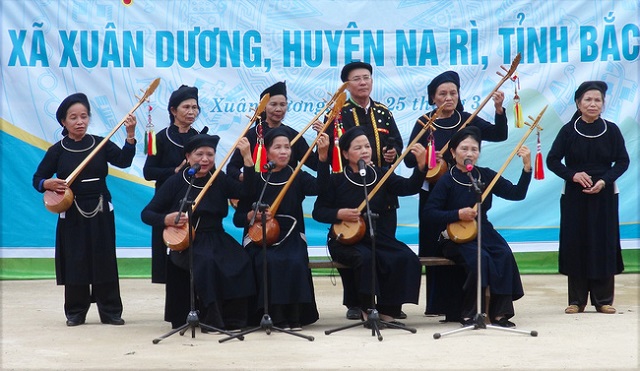 Những người nặng lòng với đàn Tính – hát Then