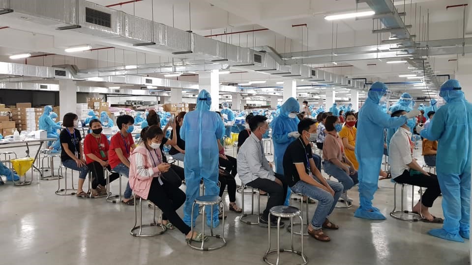 Doanh nghiệp vừa cách ly, vừa sản xuất thế nào khi dịch COVID-19 căng thẳng?