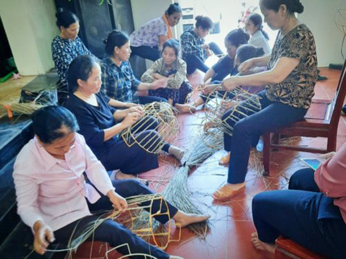 Phụ nữ xã Hoằng Xuân tự tin làm giàu nhờ được học nghề